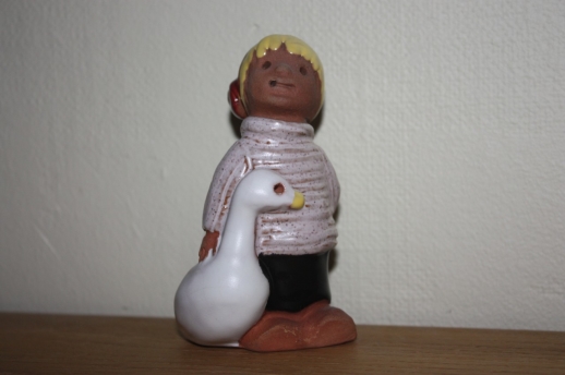 Keramikfigur av gaspojke, handgjord av Tore Borg