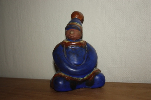 Keramikfigur av same, handgjord av Tore Borg